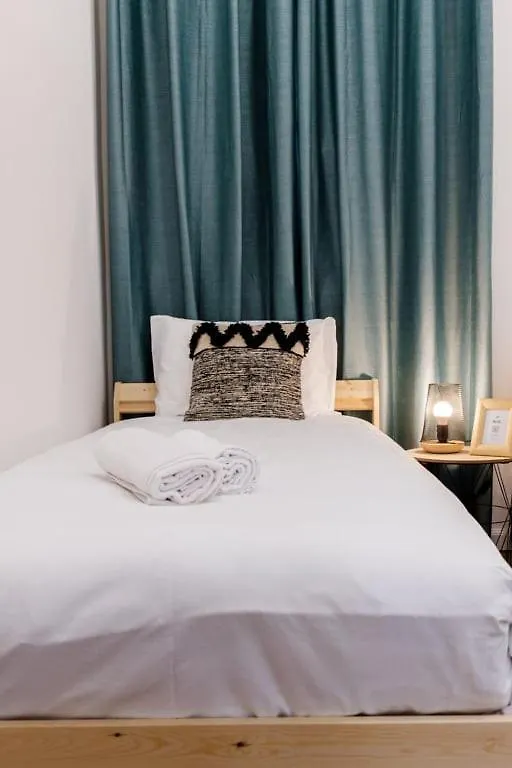 Hotel Guestready - Blissful Getaway In Funchal