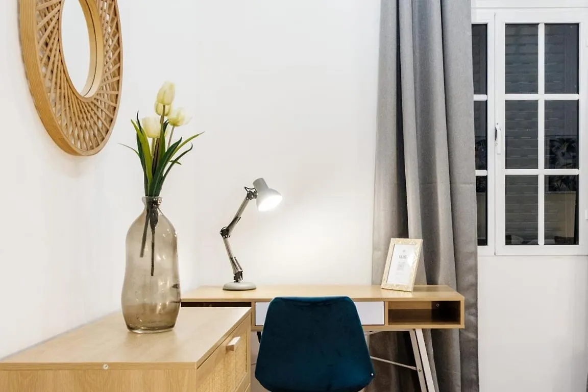 Pensión Hotel Guestready - Blissful Getaway In Funchal Portugal